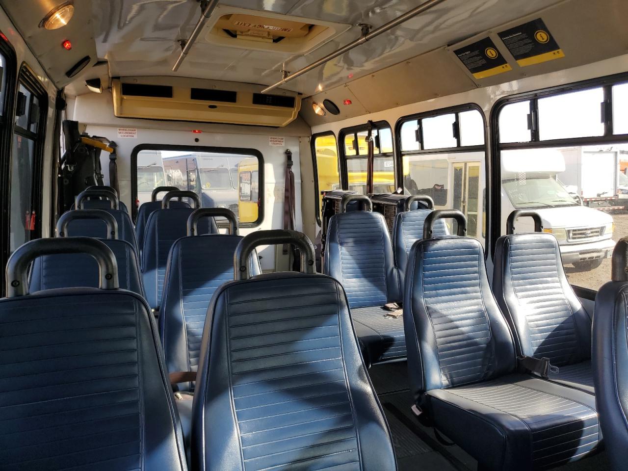 2002 Ford Econoline - Bus VIN: 1FDXE45SX2HB76006 Lot: 92269675