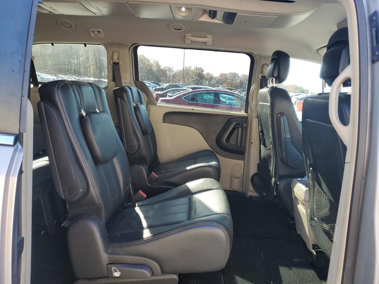 2015 Chrysler Town & Country Touring VIN: 2C4RC1BG8FR513994 Lot: 91308475