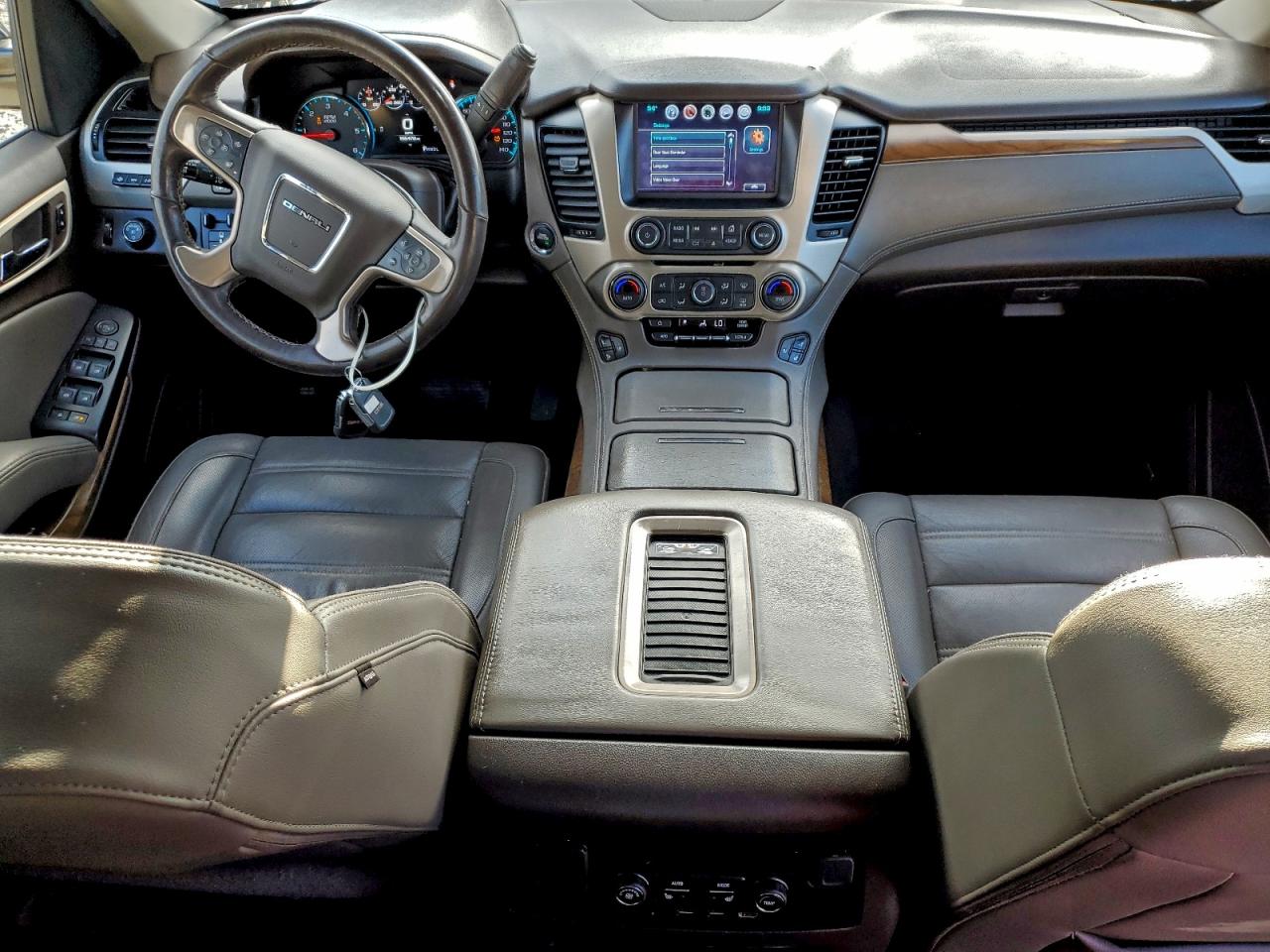 2019 GMC Yukon Xl Denali VIN: 1GKS2HKJ6KR237036 Lot: 92370835