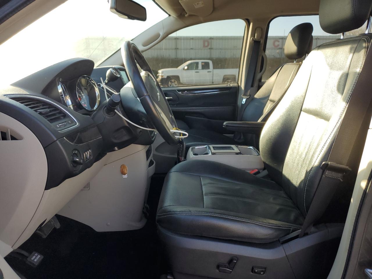 2016 Chrysler Town & Country Touring VIN: 2C4RC1BG0GR294983 Lot: 92632085