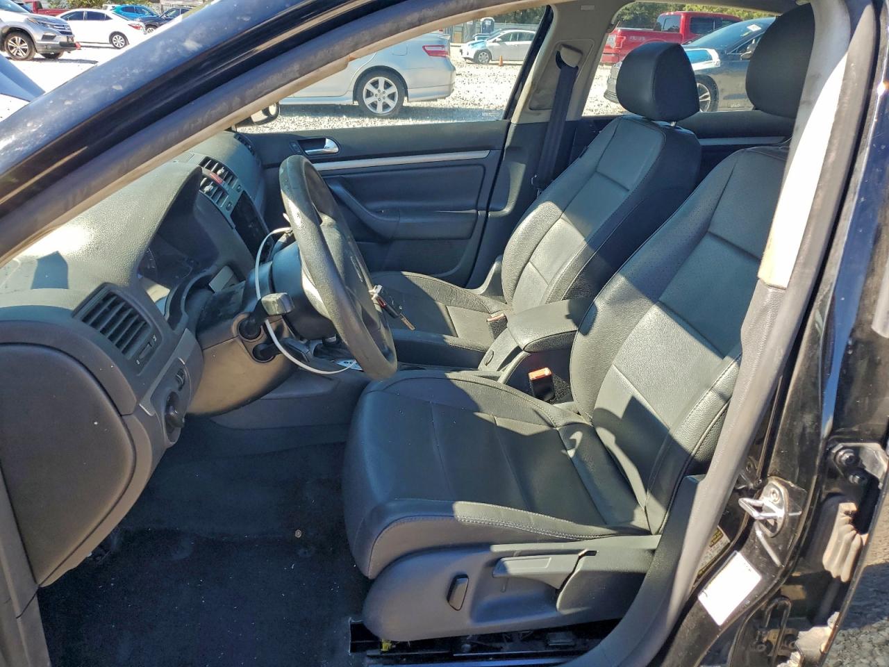 2006 Volkswagen Jetta 2.5 Option Package 1 VIN: 3VWSF81K66M805591 Lot: 94481155