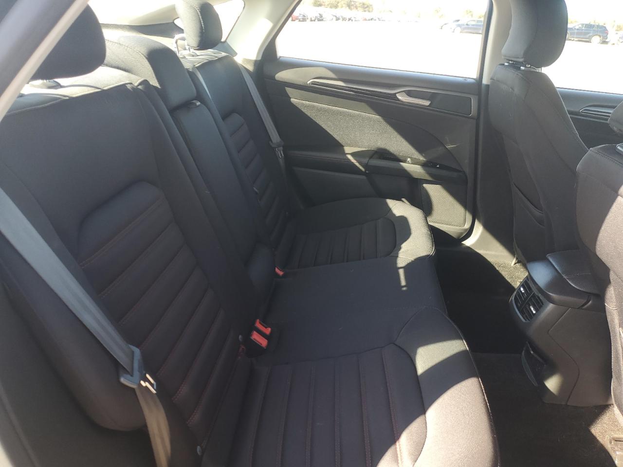 2015 Ford Fusion Se Hybrid VIN: 3FA6P0LU7FR220237 Lot: 92089585