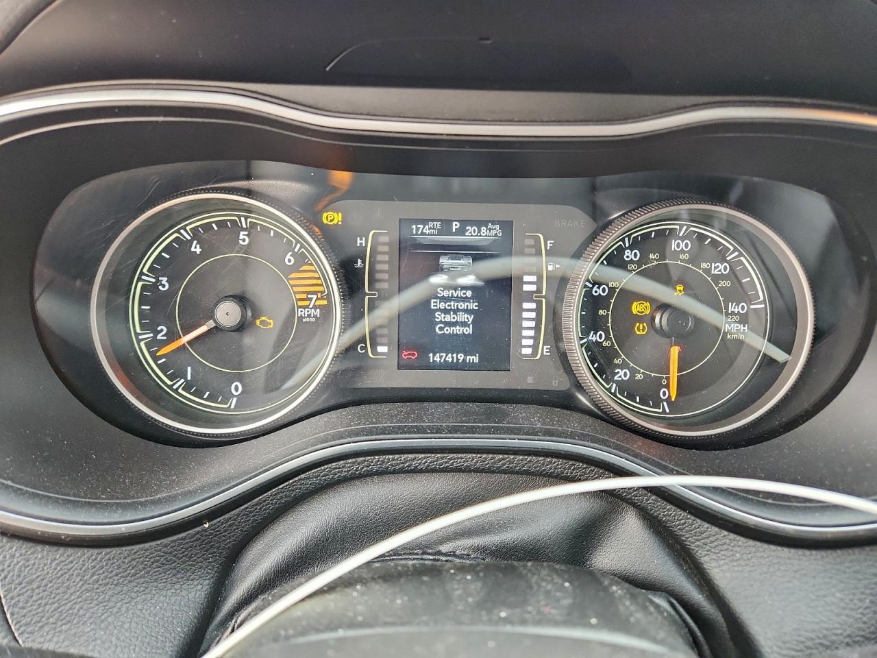 2019 Jeep Cherokee Latitude VIN: 1C4PJLCB4KD160825 Lot: 92545735