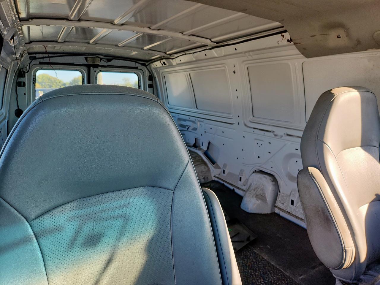 2003 Ford E350 Delivery Van VIN: 1FTSE34L23HB98117 Lot: 91693325