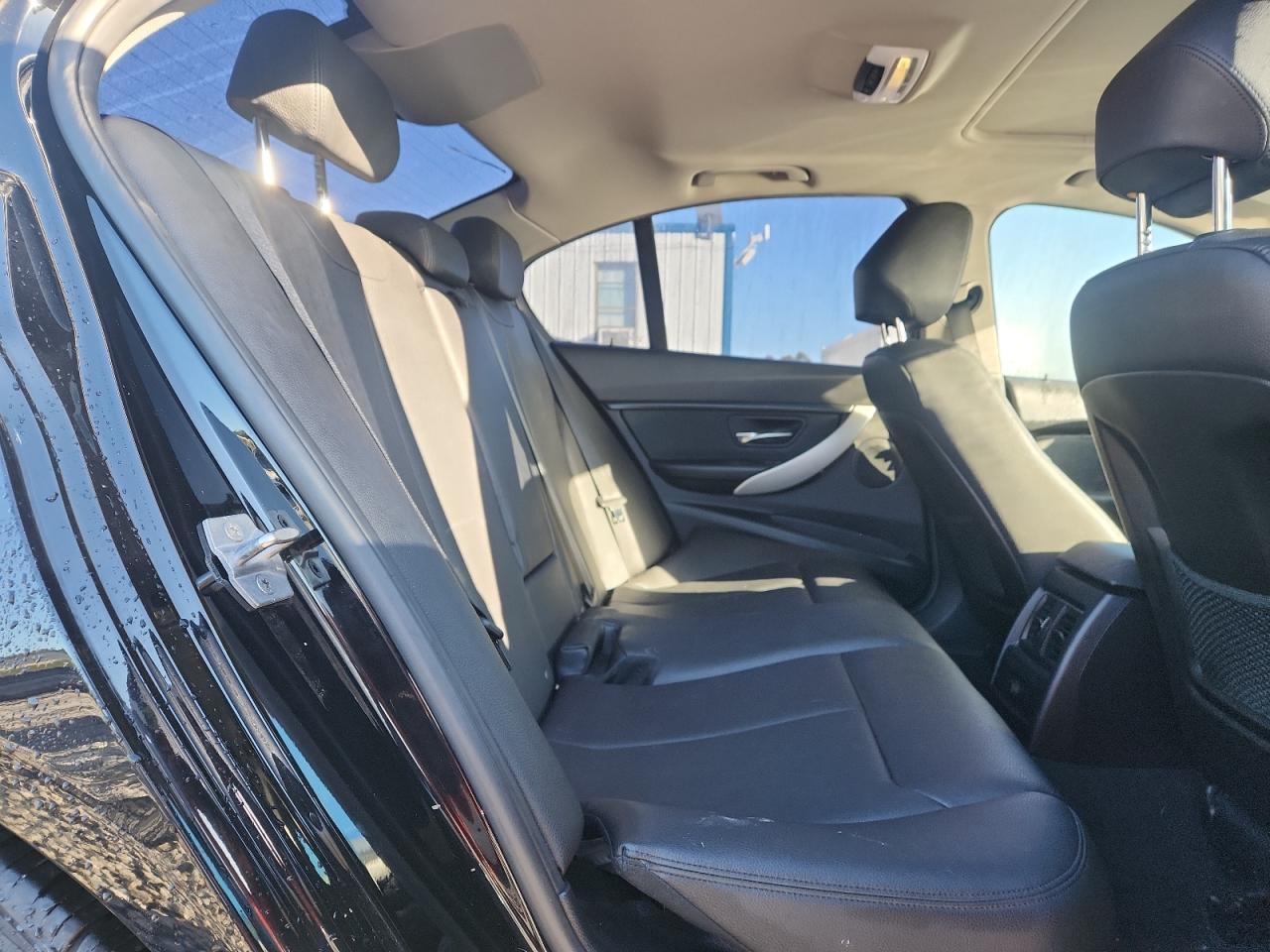 2018 BMW 320 Xi VIN: WBA8A3C55JA505601 Lot: 92237975