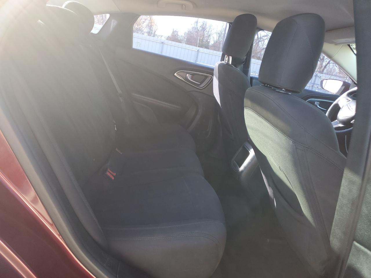 2015 Chrysler 200 Limited VIN: 1C3CCCAB1FN755342 Lot: 91417385