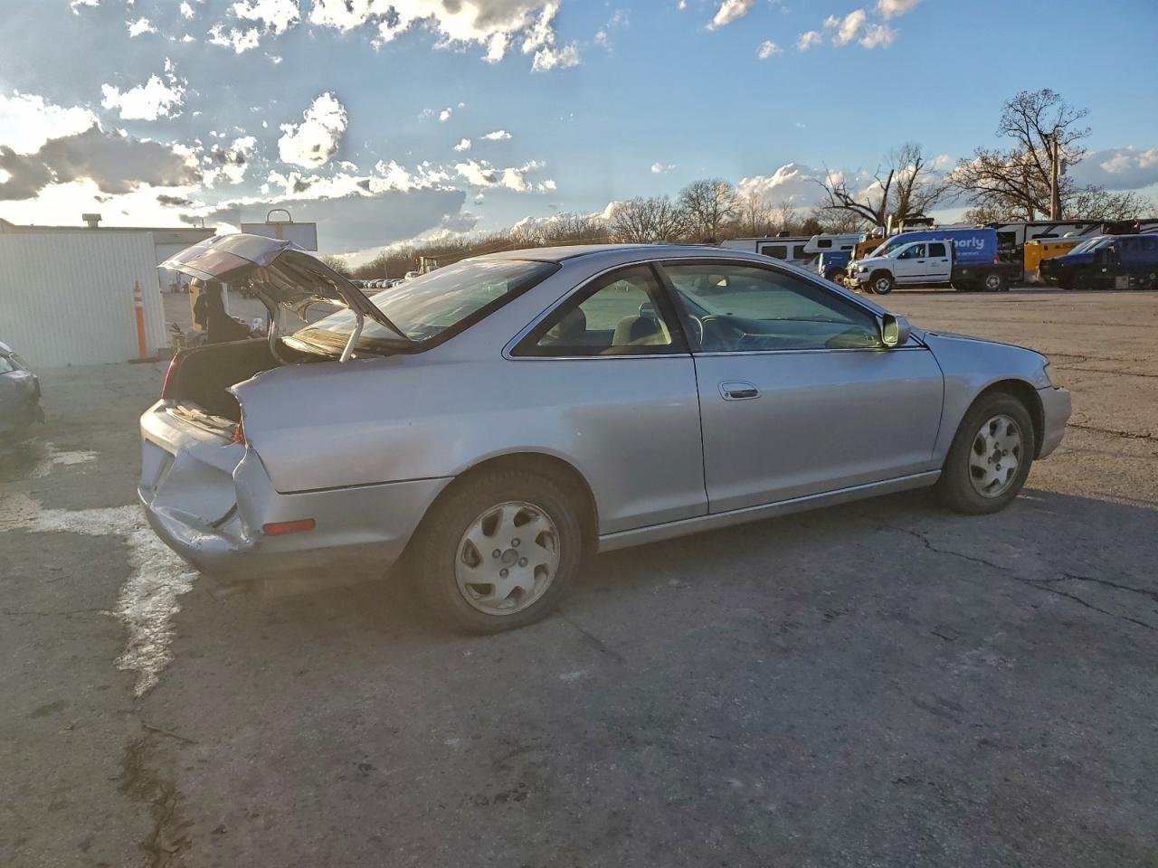 2000 Honda Accord Ex VIN: 1HGCG3253YA016817 Lot: 94083765