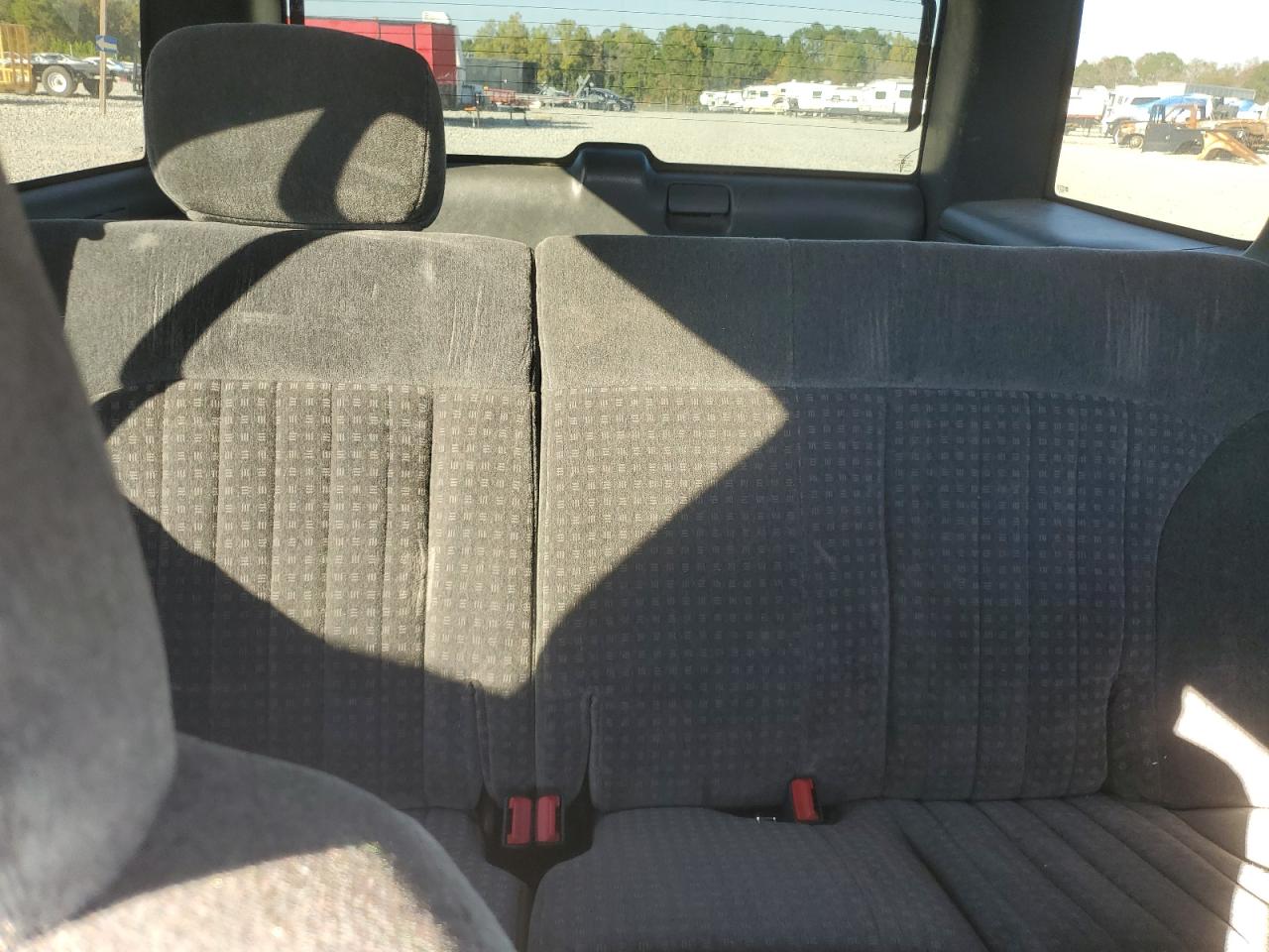 2002 Chevrolet Blazer VIN: 1GNCS13W72K162025 Lot: 93094355