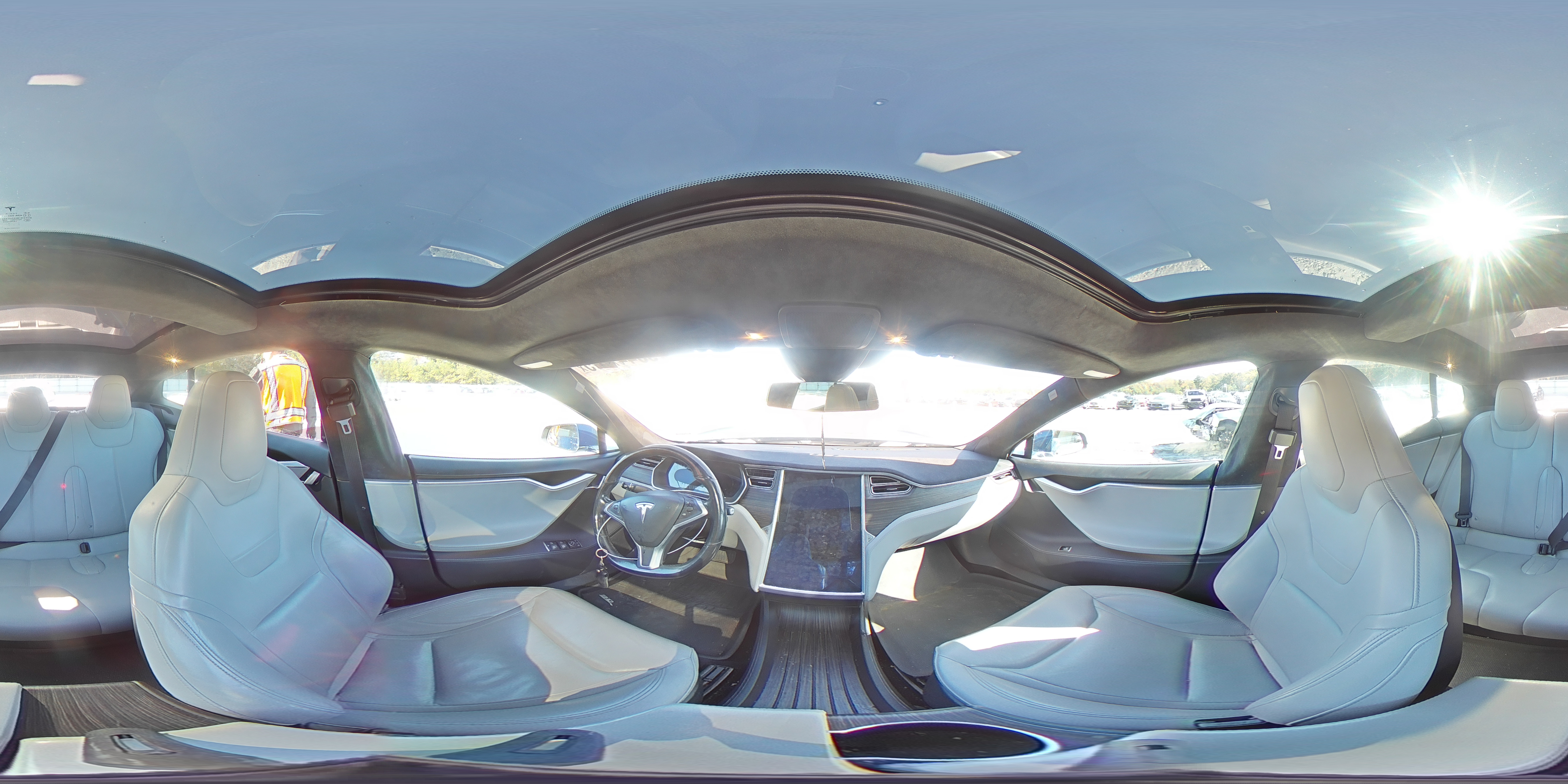 2015 Tesla Model S VIN: 5YJSA1E22FF105333 Lot: 90447015