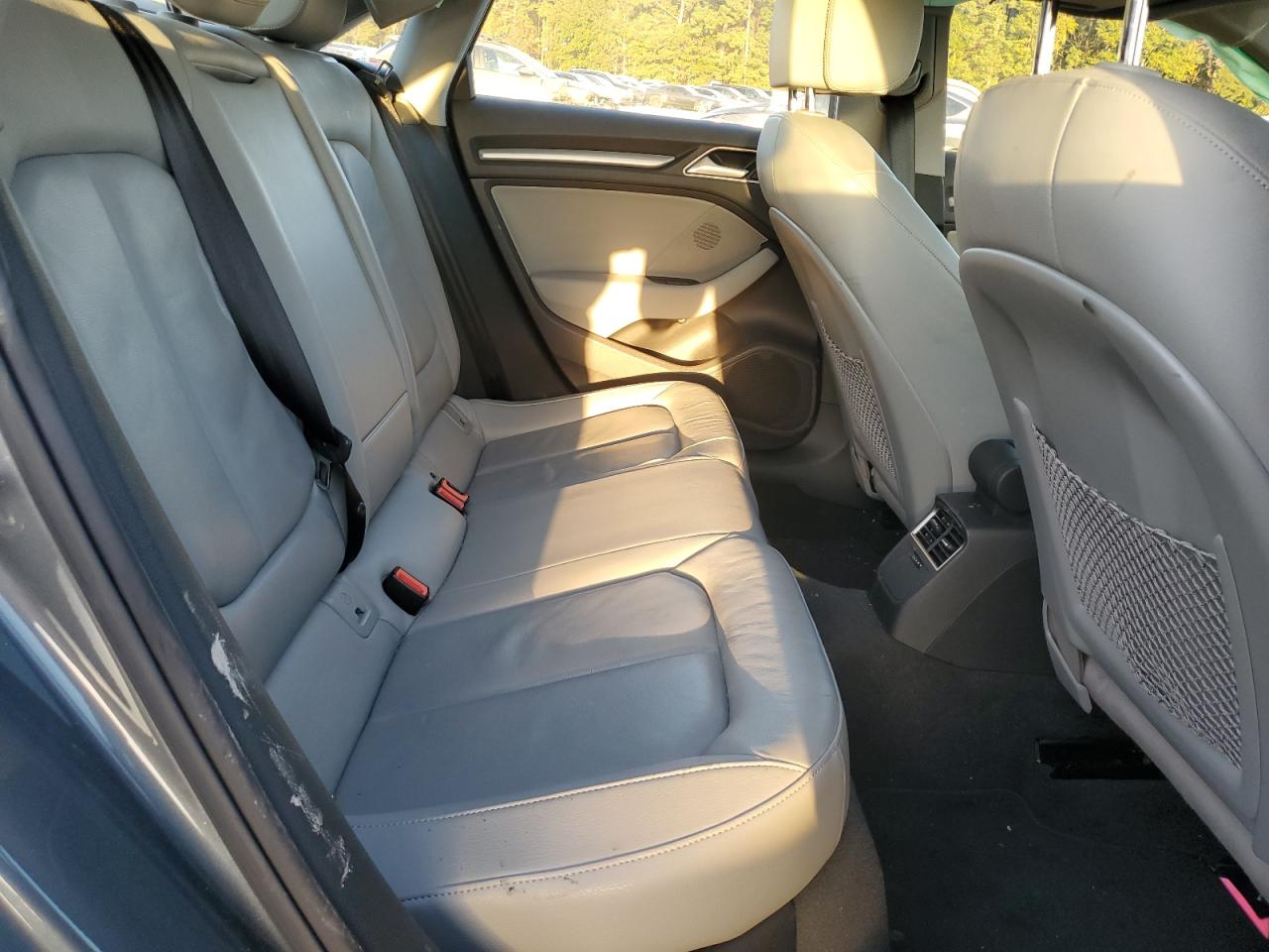 2017 Audi A3 Premium VIN: WAUAUGFF5H1046360 Lot: 92385585