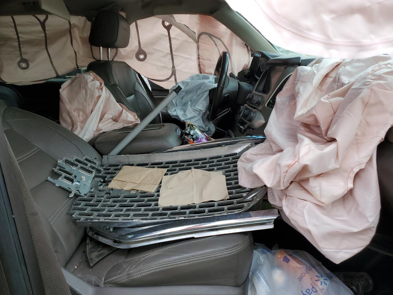 2015 GMC Yukon Xl Denali VIN: 1GKS2JKJ4FR682288 Lot: 93404135