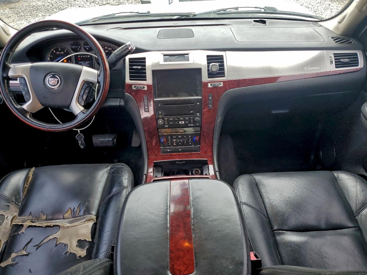 2007 Cadillac Escalade Luxury VIN: 1GYFK63847R232898 Lot: 93026485