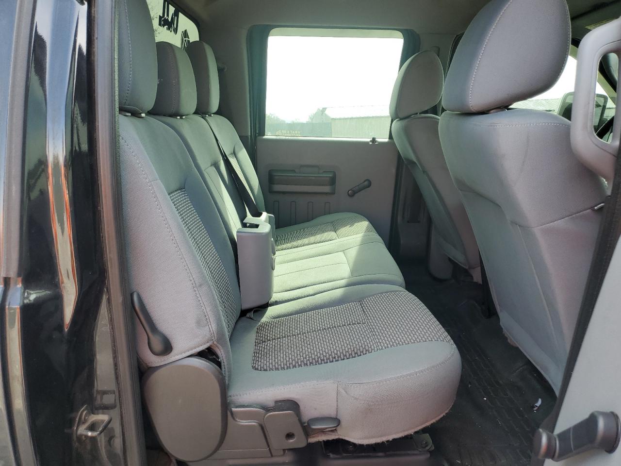 2015 Ford F350 Super Duty VIN: 1FT8W3BT4FED13218 Lot: 92572025