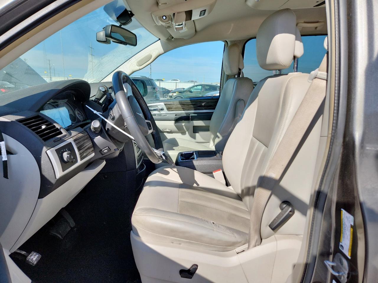 2010 Chrysler Town & Country Touring Plus VIN: 2A4RR8DX7AR394018 Lot: 92263935