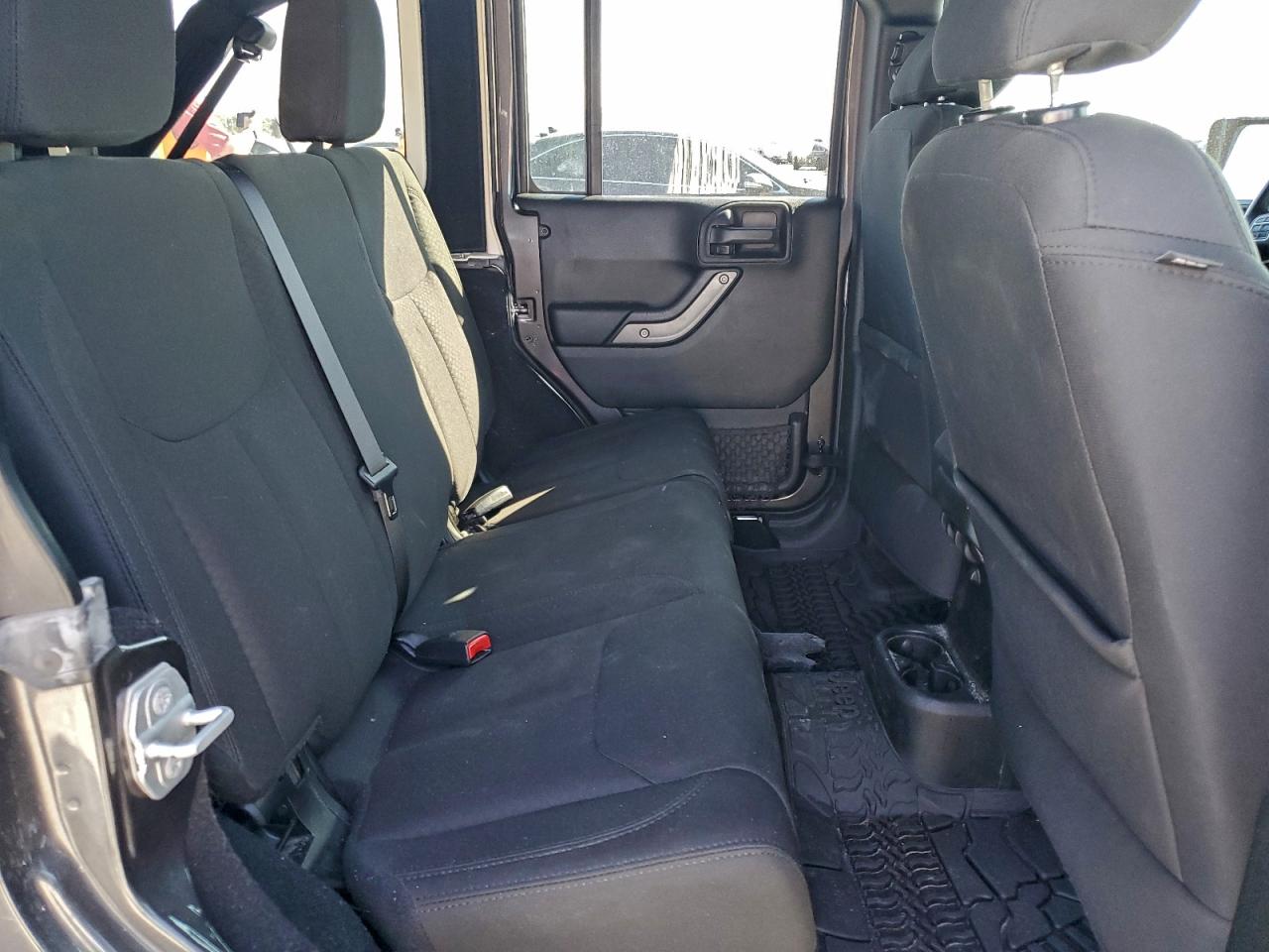 2018 Jeep Wrangler Unlimited Sport VIN: 1C4HJWDG5JL847834 Lot: 94026455