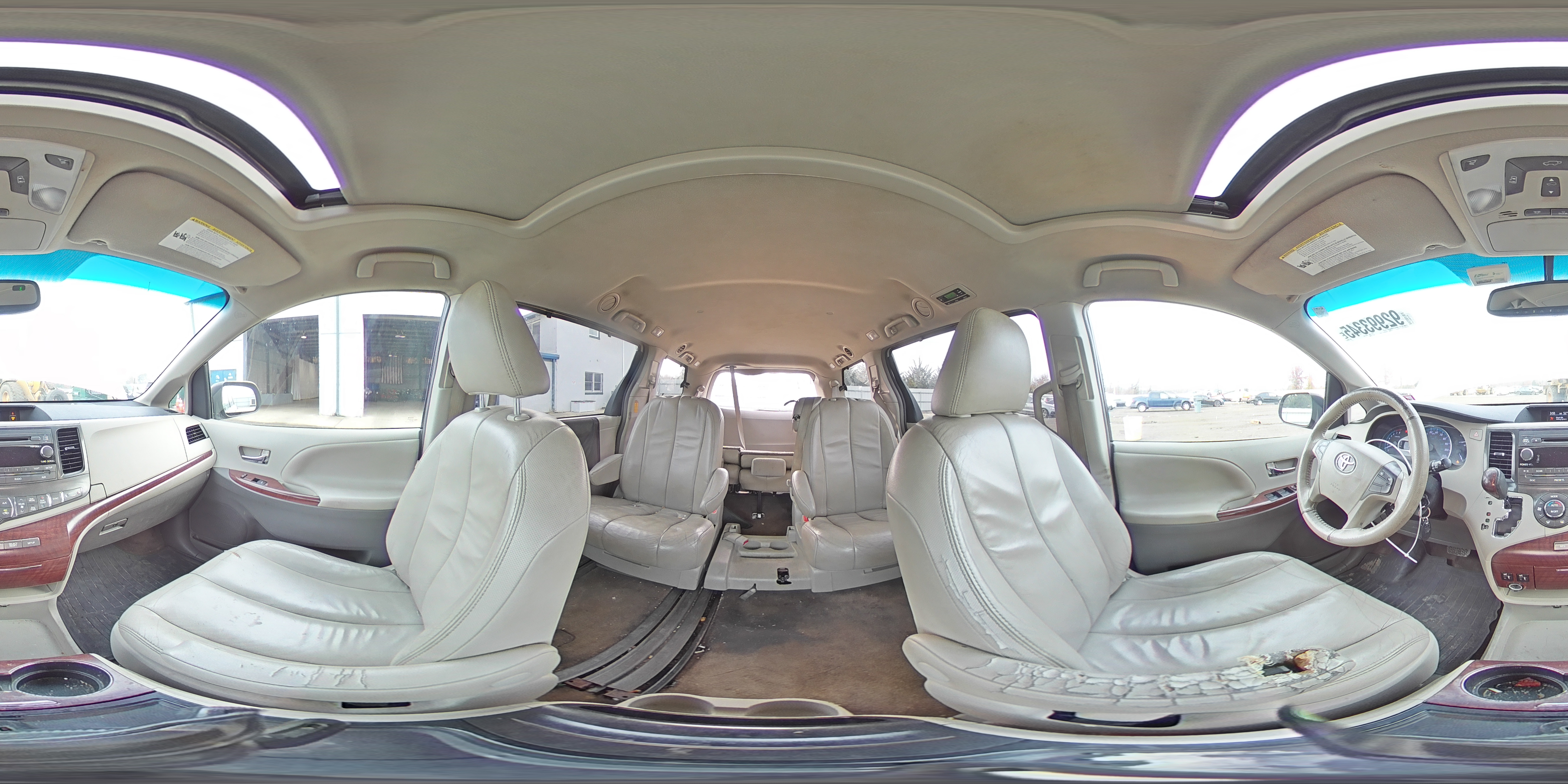 2014 Toyota Sienna Xle VIN: 5TDYK3DC0ES434300 Lot: 92993345