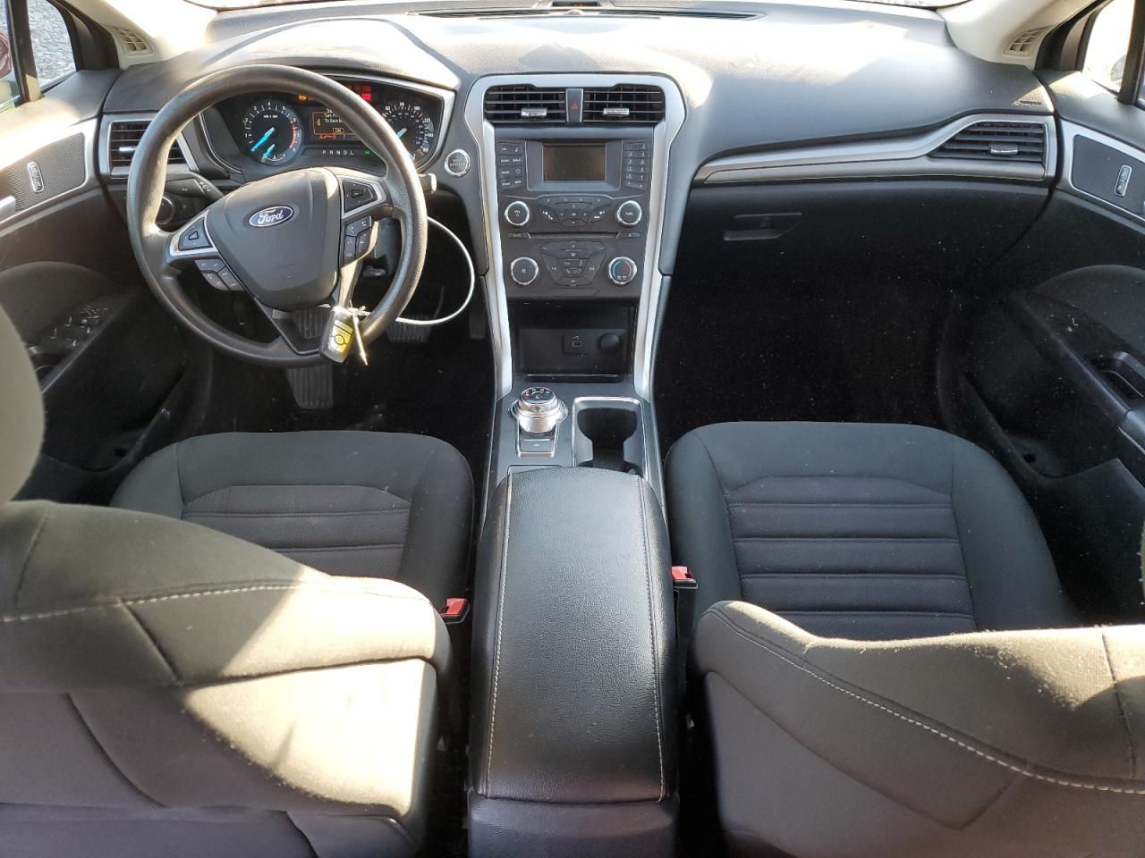 2017 Ford Fusion Se VIN: 3FA6P0H73HR135594 Lot: 92109835