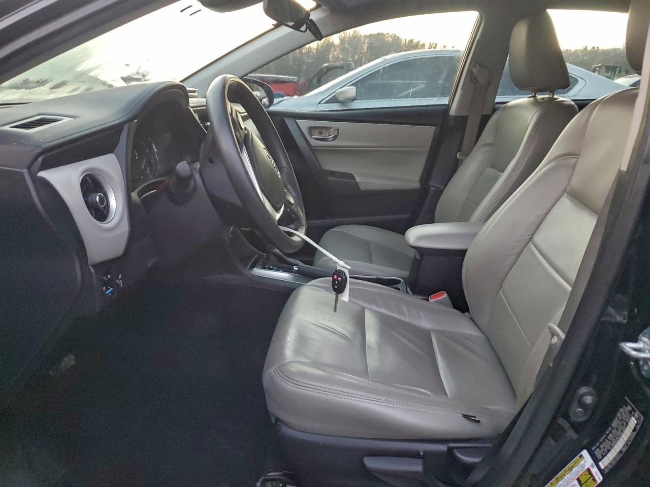 2017 Toyota Corolla L VIN: 2T1BURHE6HC852839 Lot: 93700635