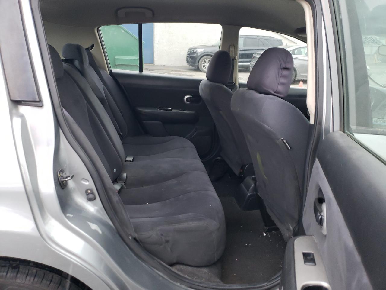 2009 Nissan Versa S VIN: 3N1BC13E59L465700 Lot: 92242575