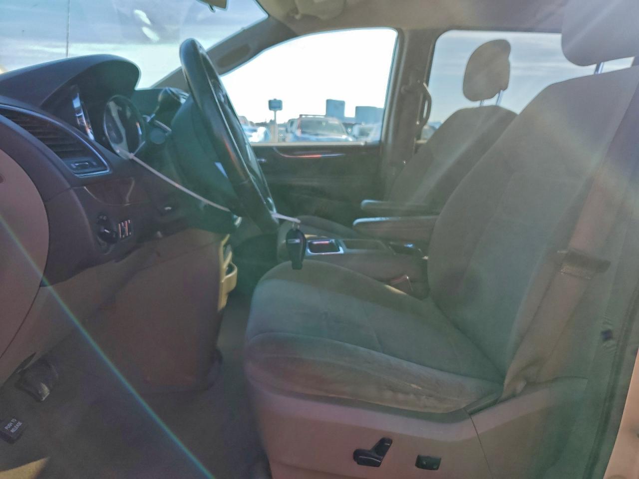 2011 Chrysler Town & Country Touring VIN: 2A4RR5DG1BR798609 Lot: 93852035