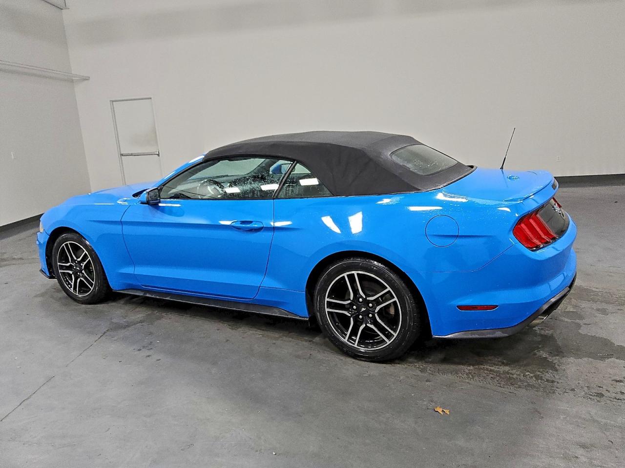 2023 Ford Mustang VIN: 1FATP8UH7P5105693 Lot: 94251385