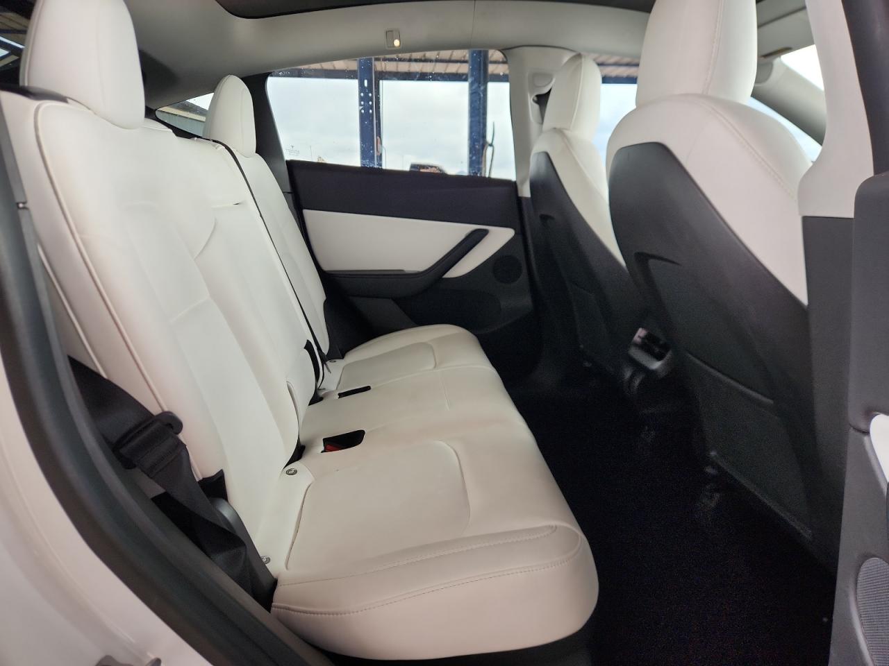 2020 Tesla Model Y VIN: 5YJYGDEE1LF055931 Lot: 93655545