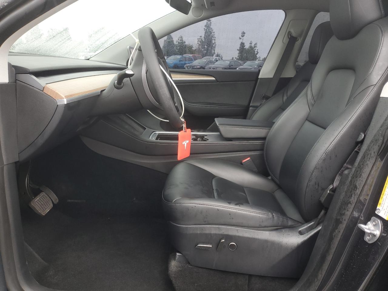 2024 Tesla Model Y VIN: 7SAYGDEE0RA225236 Lot: 92477125