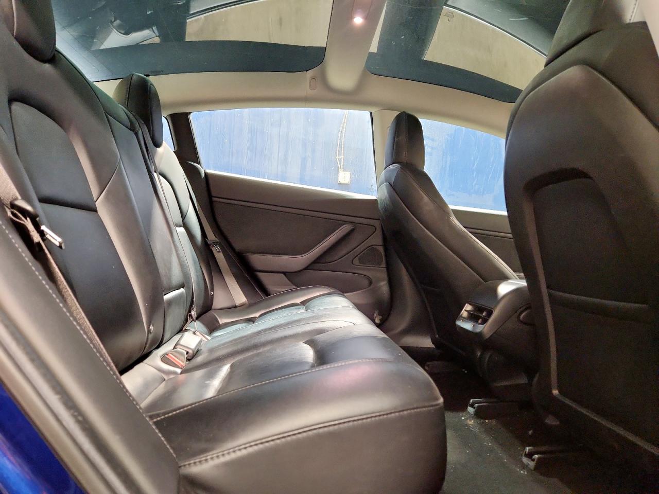 2018 Tesla Model 3 VIN: 5YJ3E1EA4JF102538 Lot: 85429175