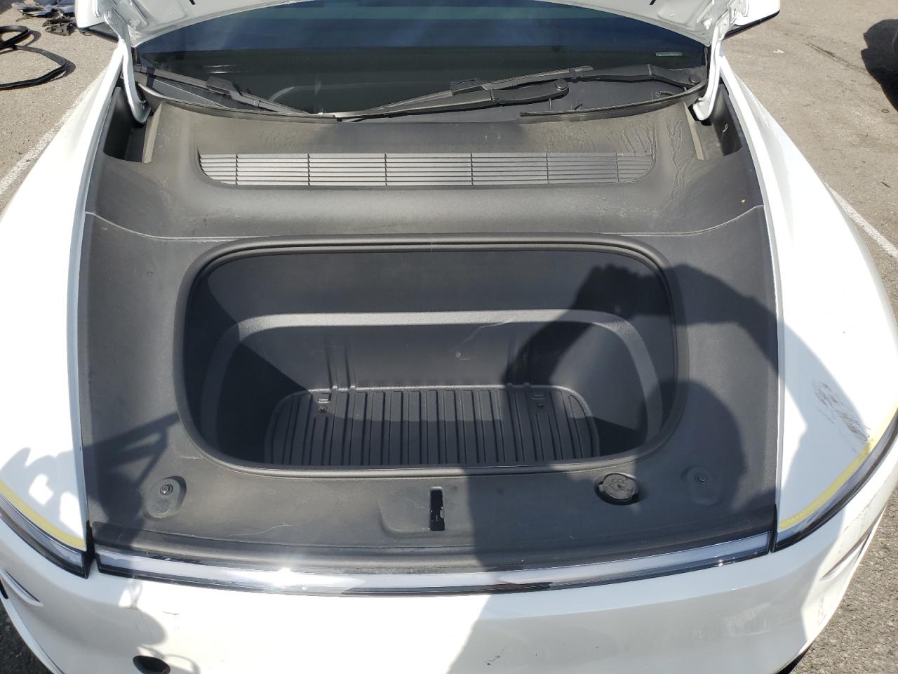 2026 Tesla Model Y VIN: 7SAYGDED9TF374455 Lot: 93256885