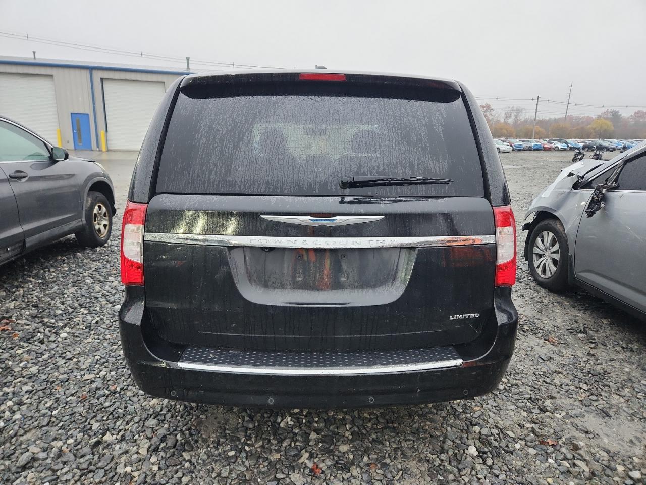 2015 Chrysler Town & Country Limited Platinum VIN: 2C4RC1GG0FR655863 Lot: 90673645