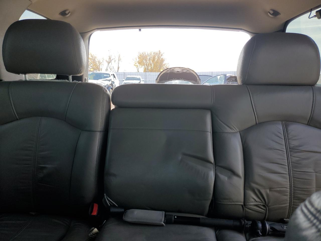 2000 Chevrolet Tahoe K1500 VIN: 1GNEK13T3YJ199490 Lot: 90755965