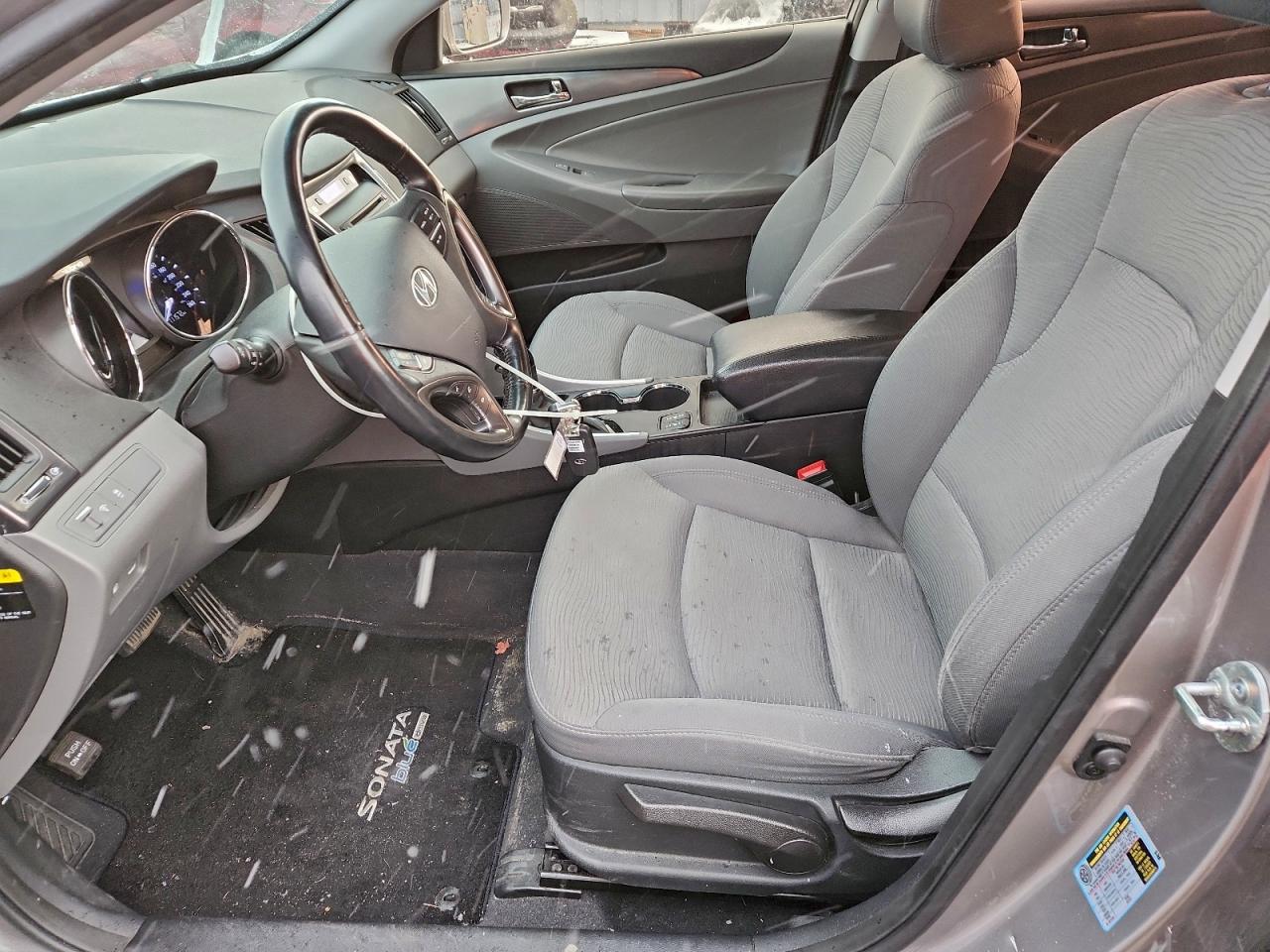 2013 Hyundai Sonata Hybrid VIN: KMHEC4A41DA064498 Lot: 93662865