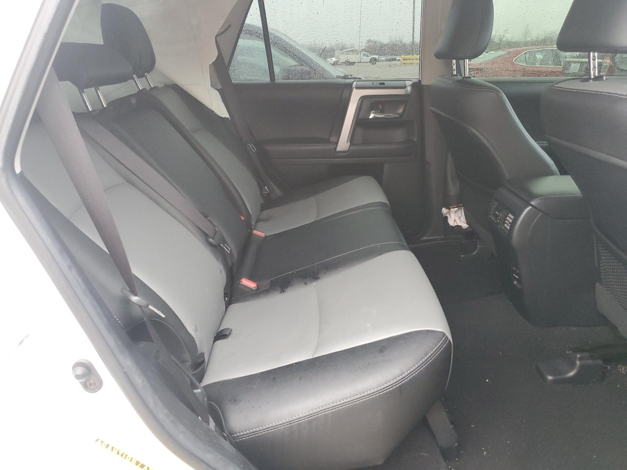 2018 Toyota 4Runner Sr5/Sr5 Premium VIN: JTEBU5JRXJ5514588 Lot: 93085975