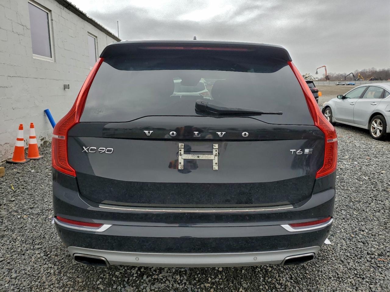 2017 Volvo Xc90 T6 VIN: YV4A22PL5H1133396 Lot: 93637555