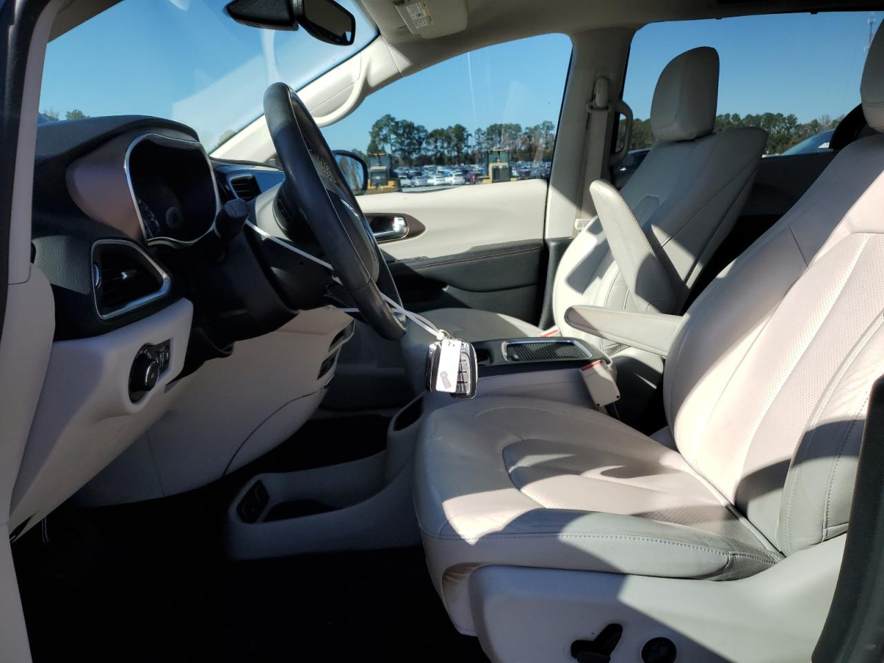 2017 Chrysler Pacifica Touring L Plus VIN: 2C4RC1EG2HR652680 Lot: 92123715