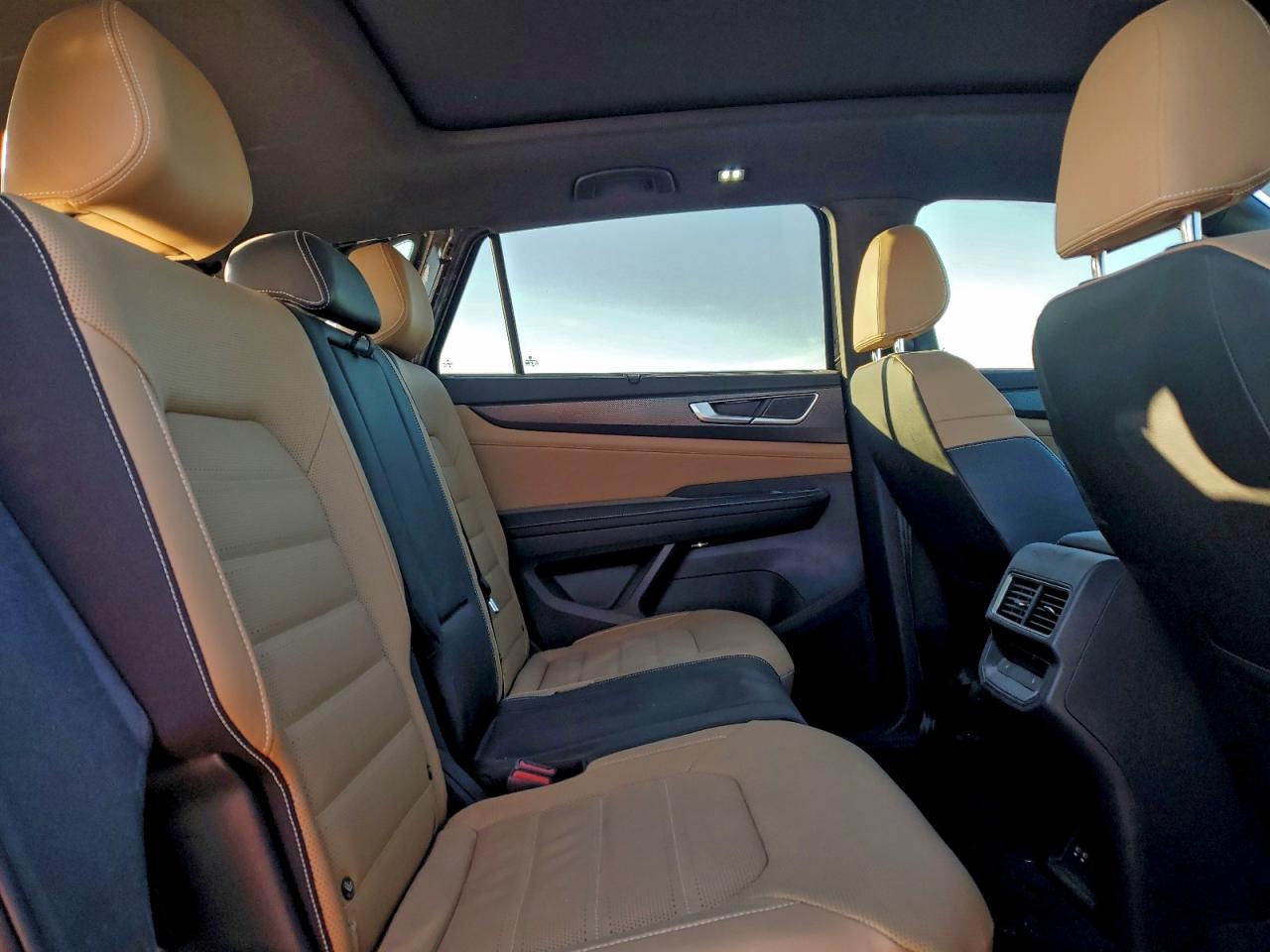 2025 Volkswagen Atlas Cross Sport Sel R-Line VIN: 1V2AE2CA4SC220845 Lot: 94223055