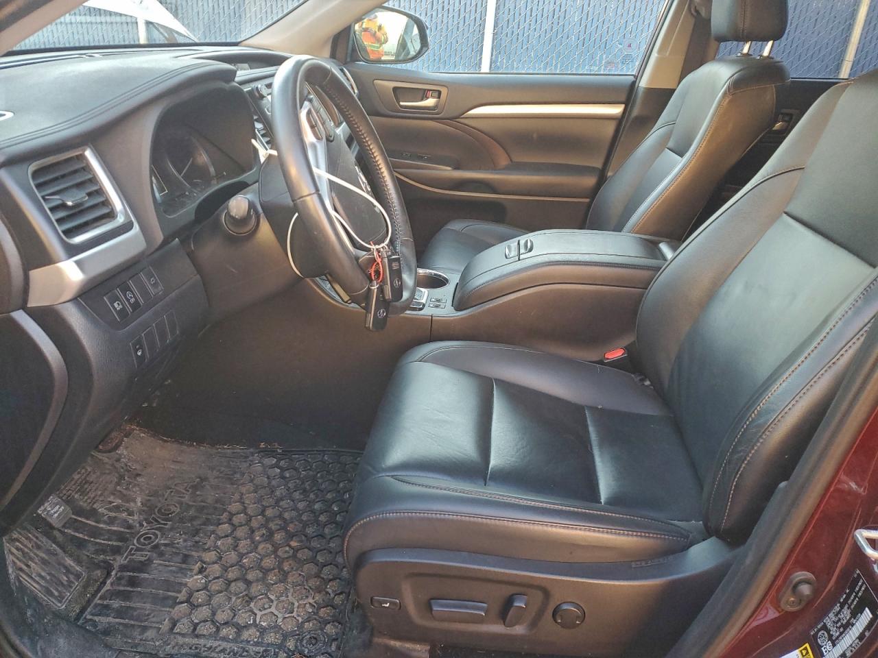 2019 Toyota Highlander Se VIN: 5TDJZRFHXKS939510 Lot: 91761025