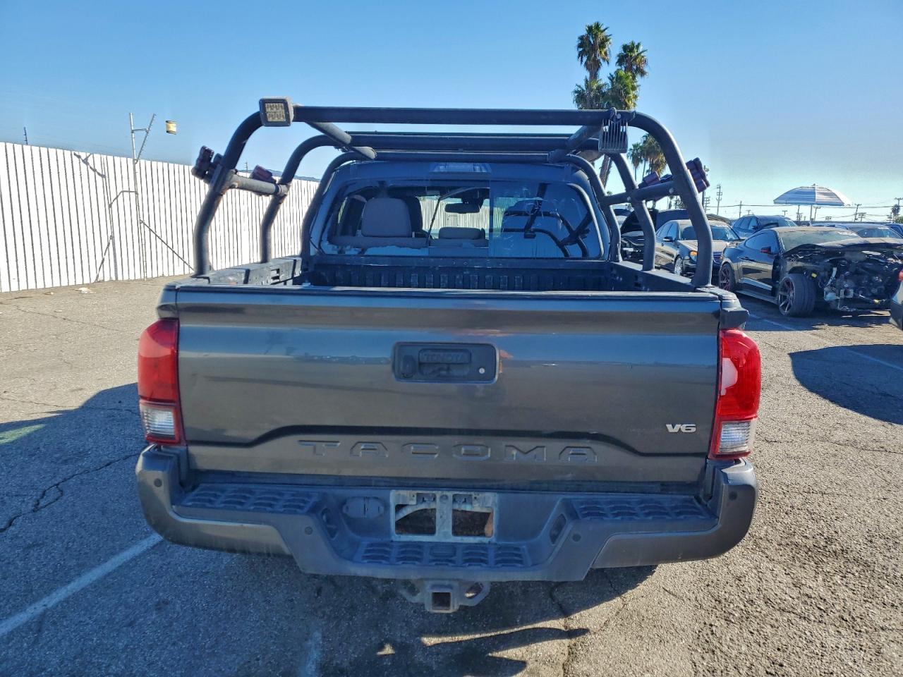 2018 Toyota Tacoma Double Cab VIN: 3TMCZ5AN2JM173365 Lot: 94127695