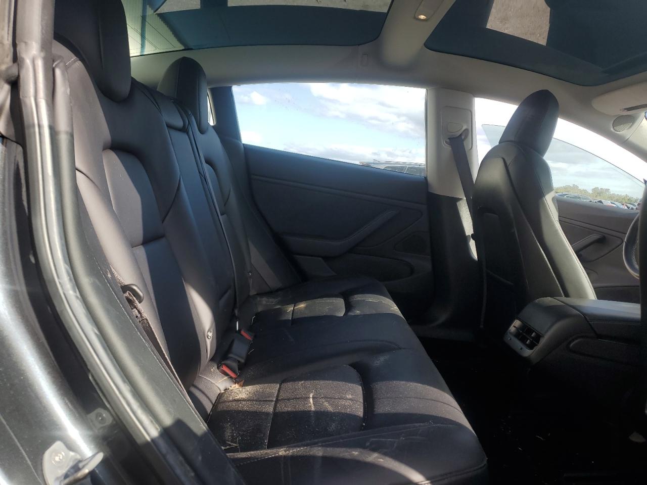 2018 Tesla Model 3 VIN: 5YJ3E1EA5JF045413 Lot: 91252005