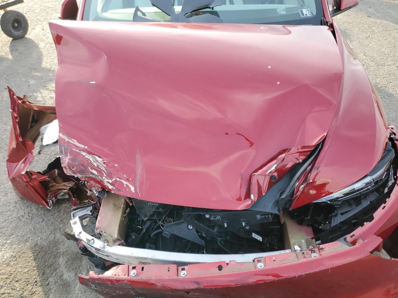 2026 Tesla Model Y VIN: 7SAYGDEE5TF363591 Lot: 92044045