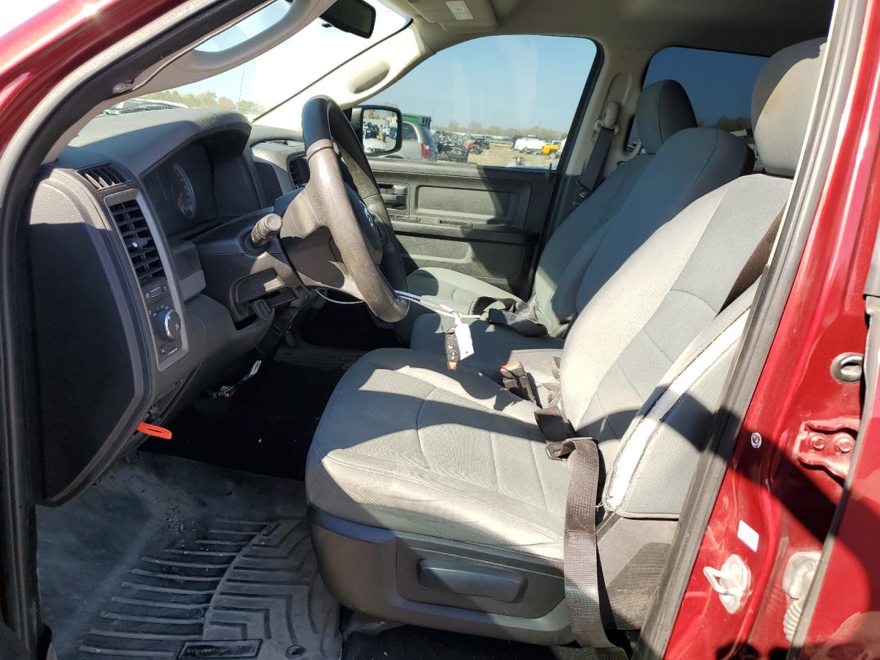 2015 Ram 1500 St VIN: 1C6RR7FGXFS550711 Lot: 91900275