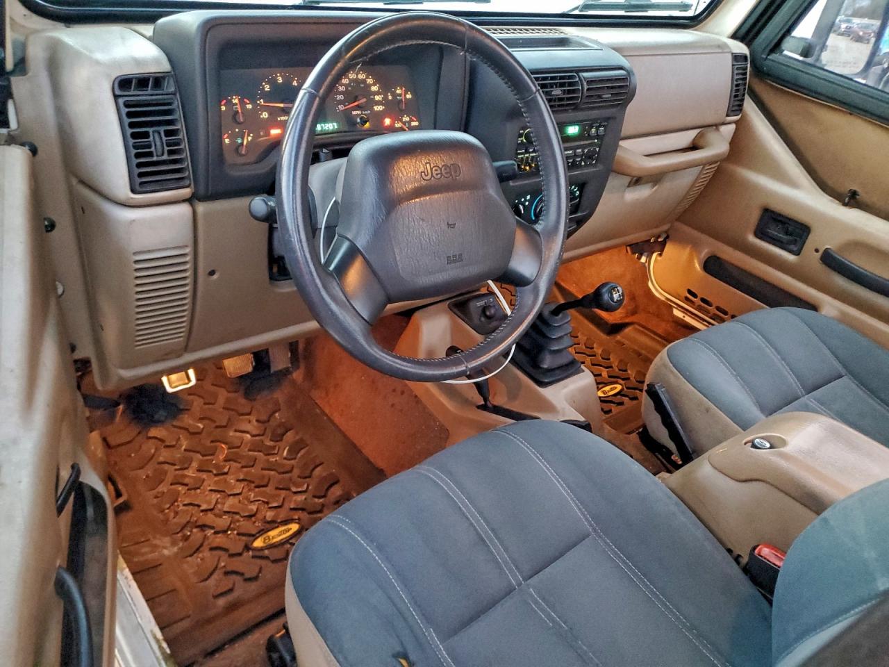 2001 Jeep Wrangler / Tj Sahara VIN: 1J4FA59S81P331243 Lot: 94515035