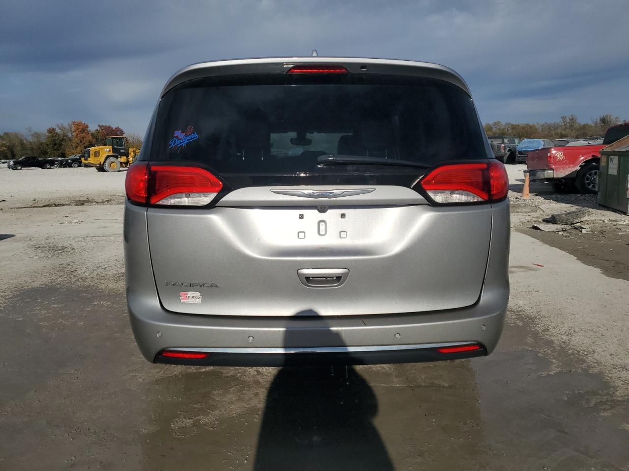 2017 Chrysler Pacifica Touring L VIN: 2C4RC1BGXHR524255 Lot: 92245865