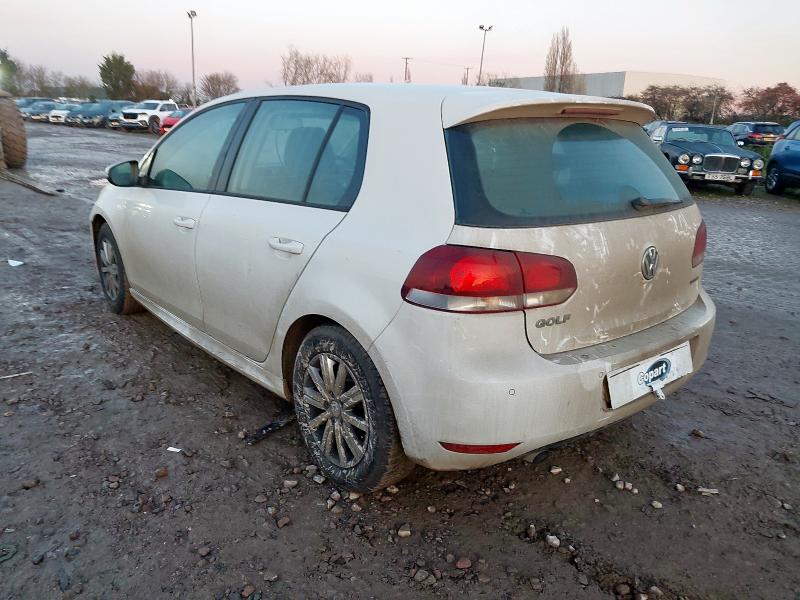 2010 VOLKSWAGEN GOLF 1.6 TDI 105 BLUEMOTION 5DR
