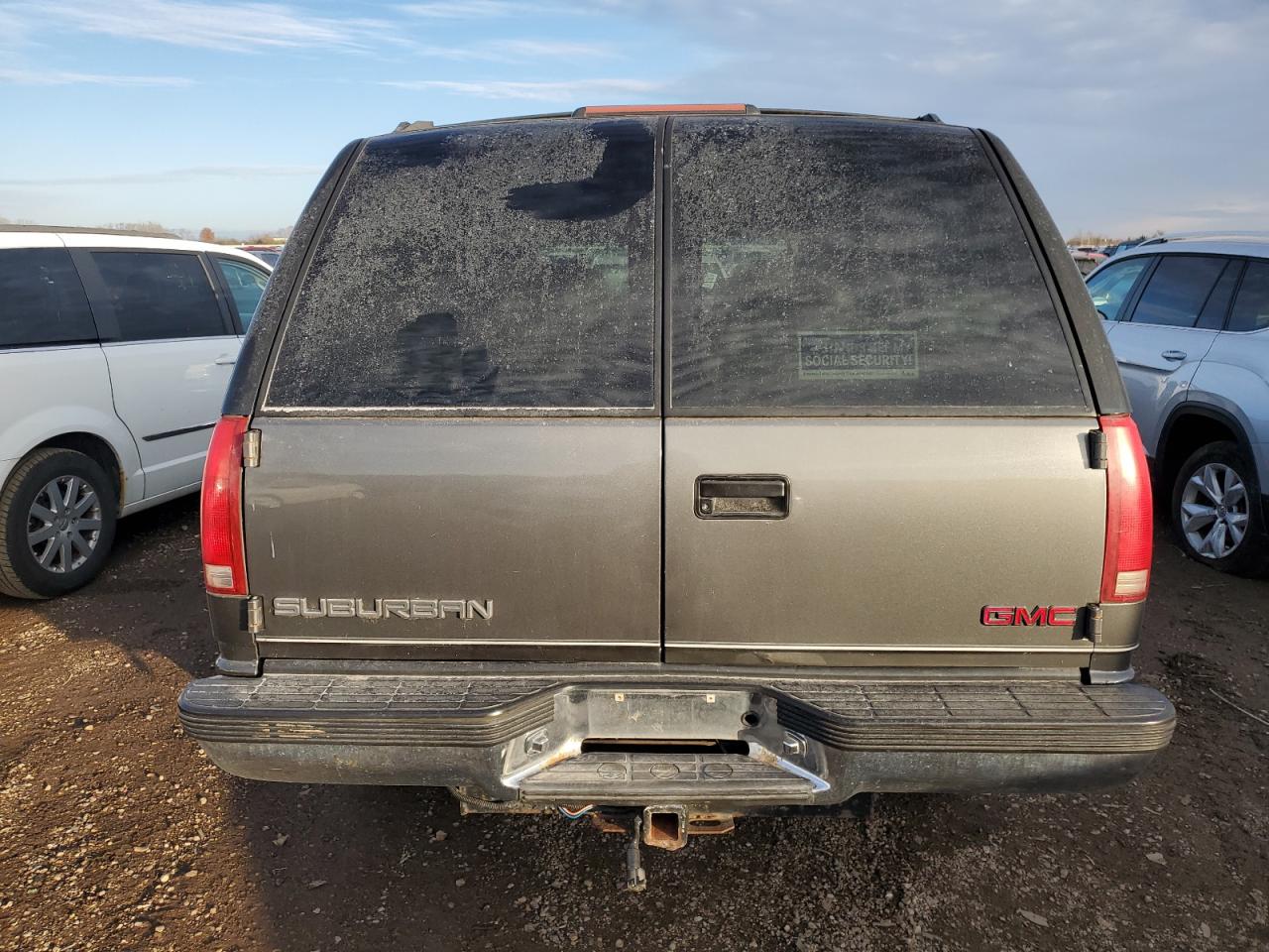 1999 GMC Suburban K2500 VIN: 1GDGK26J7XJ761502 Lot: 91437115