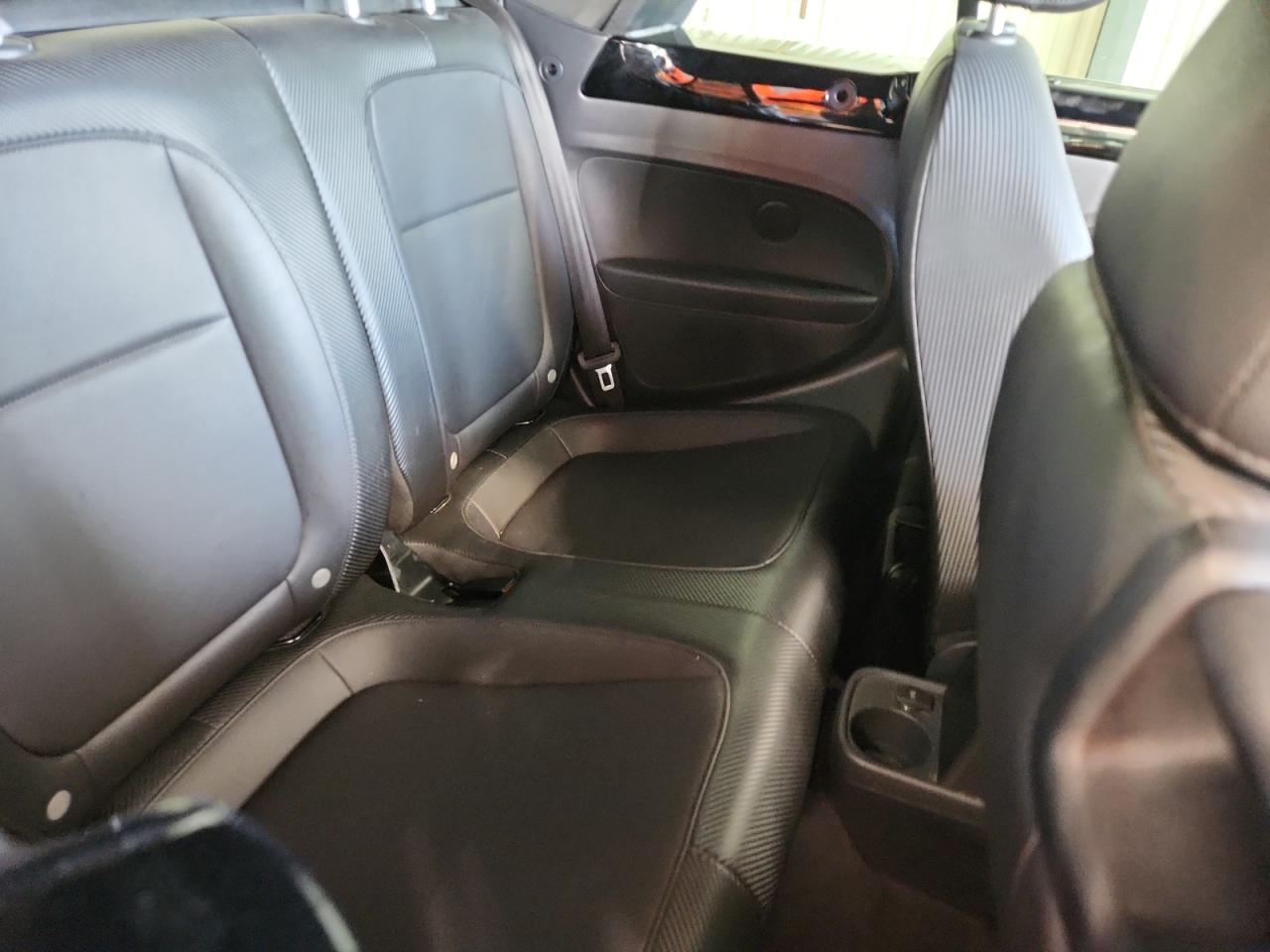 2019 Volkswagen Beetle S VIN: 3VW5DAAT8KM500199 Lot: 90429205