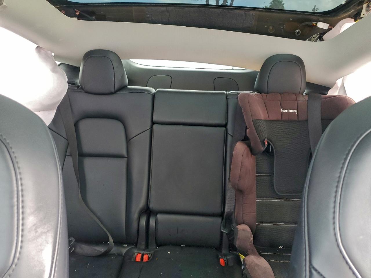 2024 Tesla Model Y VIN: 7SAYGDED2RF162618 Lot: 93695165