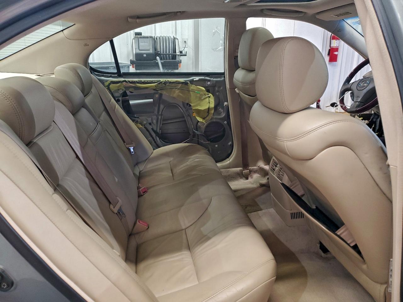 2004 Lexus Es 330 VIN: JTHBA30G645001472 Lot: 94423415