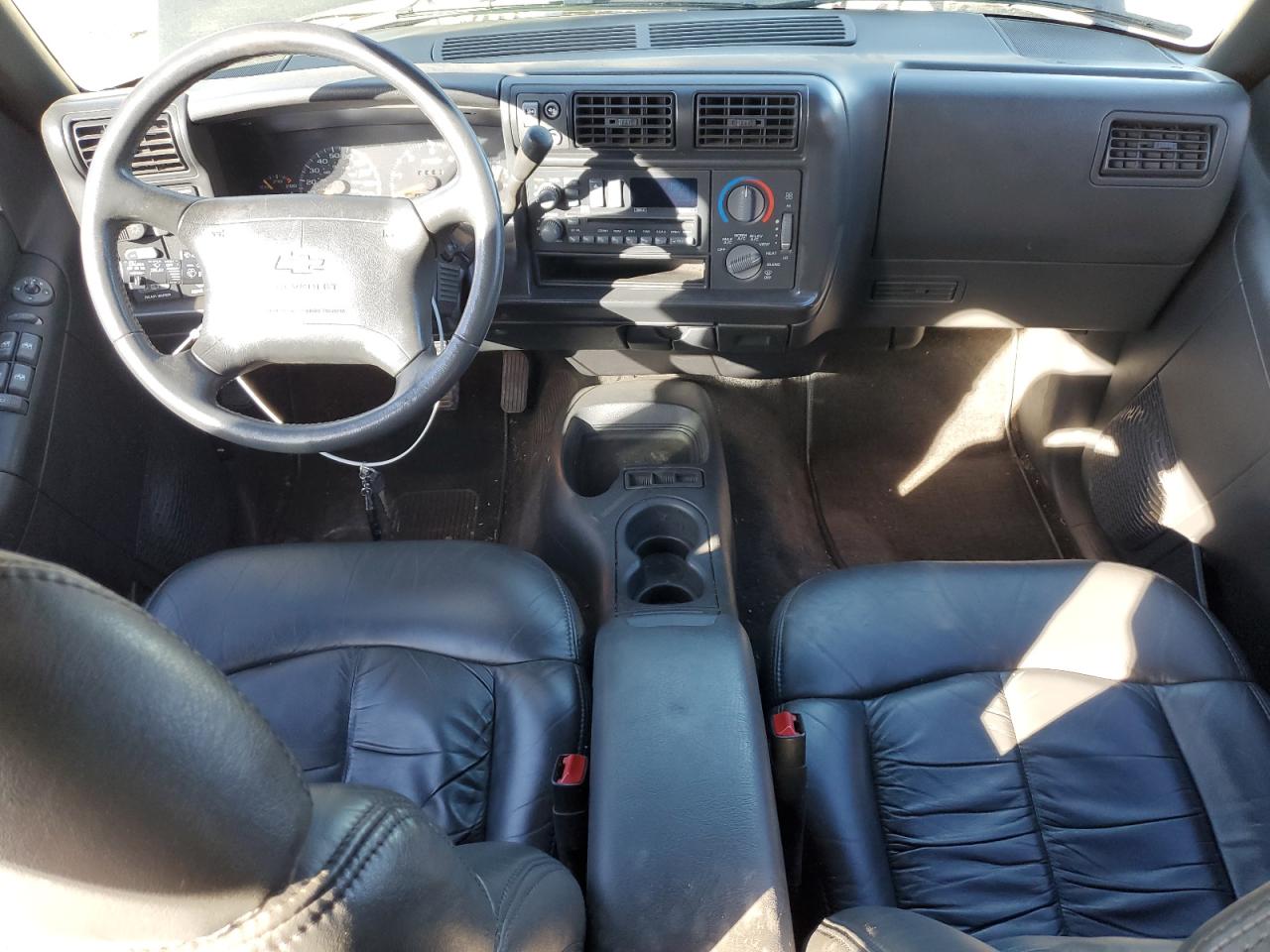 1995 Chevrolet Blazer VIN: 1GNDT13W2S2190834 Lot: 91210685