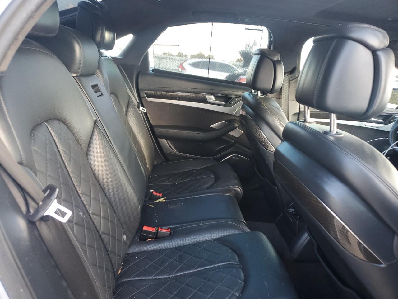 2017 Audi S8 Plus Quattro VIN: WUAJ5AFD7HN900773 Lot: 90678875